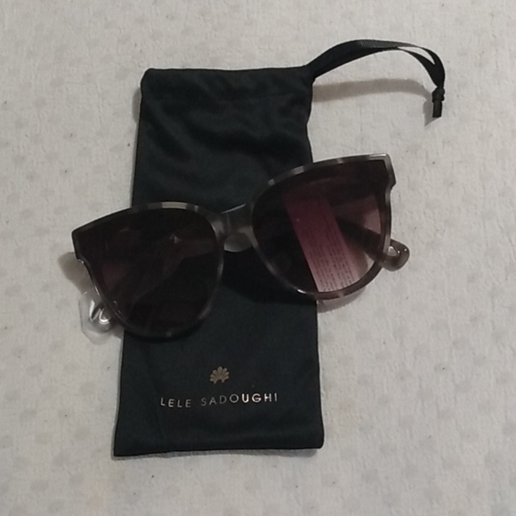 Lele Sadoughi Accessories - NWT Lele Sadoughi sunglasses
